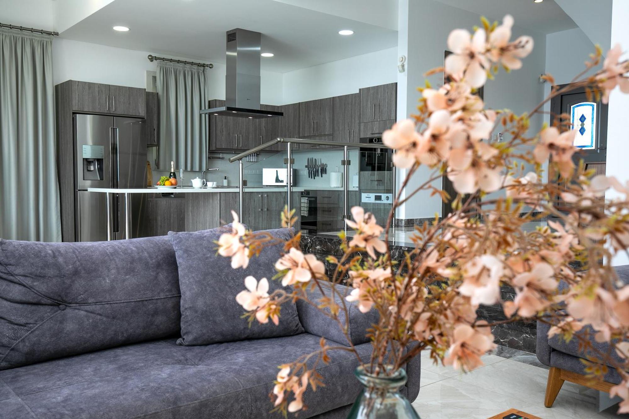 Olymp Luxury Villa D - Luxury Escape With Direct Beach Access And Unique Sunsets Paphos Kültér fotó